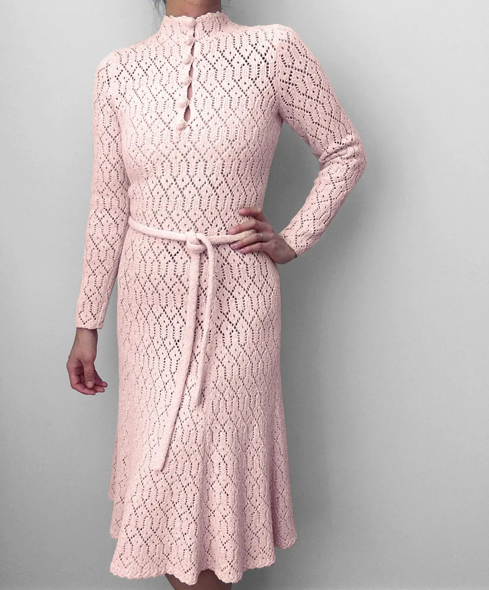1960s Soft-Pink Button Collar Long-Sleeve Midi-Length Knit Dress